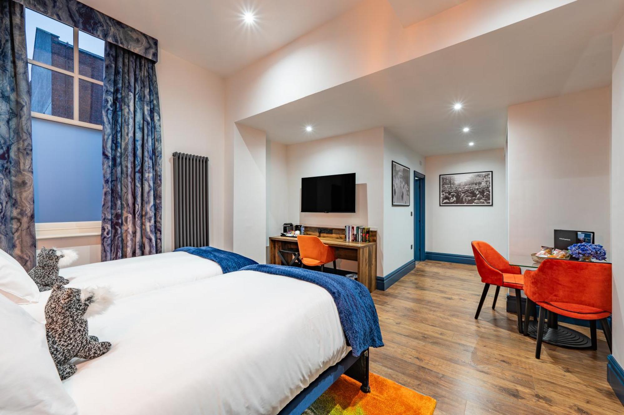 The Old Lyric Hall - A St David Aparthotel Barrow-in-Furness Екстер'єр фото